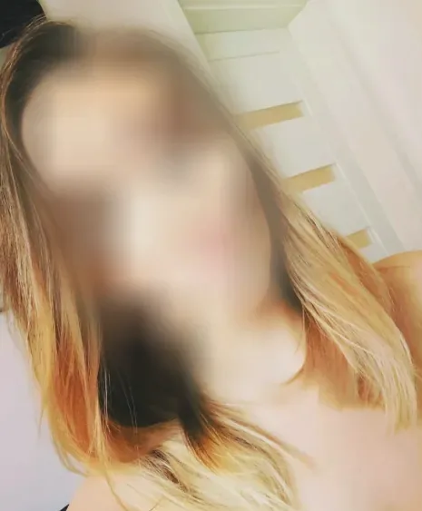 Aina, 24 años