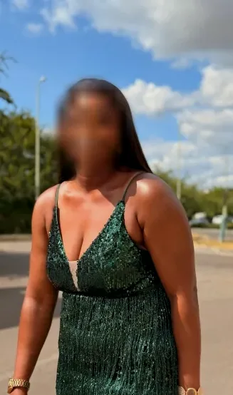 Amina, 34 años