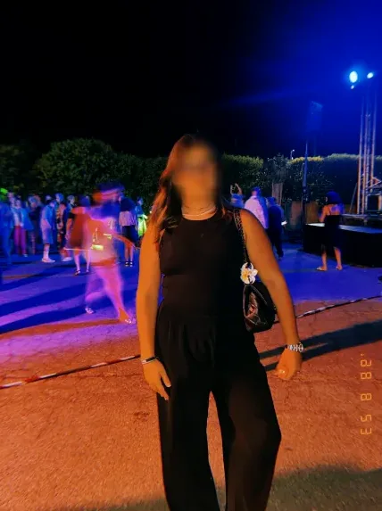 Isabel, 18 años